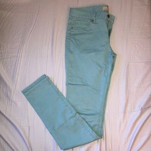 🎁 NWOT Uniqlo Slim Fit Jeans in Seafoam Blue (26 x 33 in)